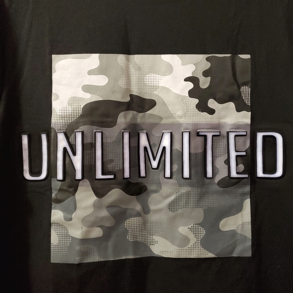 Unlimited 3D texture camo tee - Men's Size S  (NWT) - Picture 2 of 7